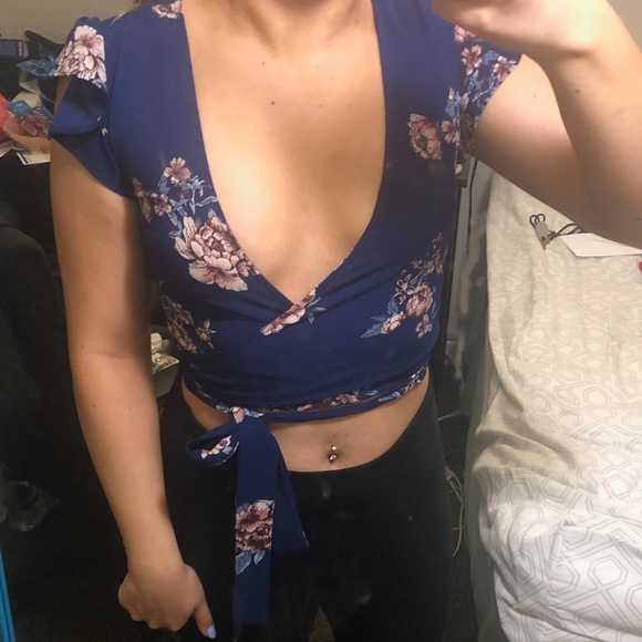 Charlotte Russe Tops - Floral Wrap-Tie Crop Top Charlotte Russe Tops - Floral Wrap-Tie Crop Top